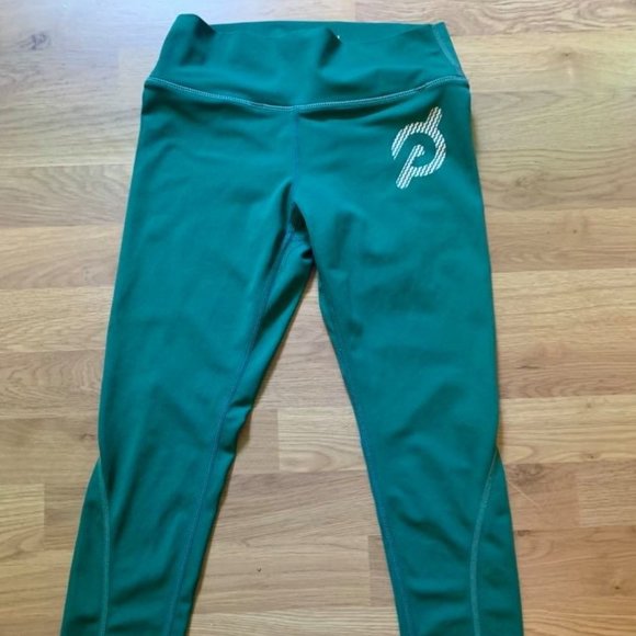 💚 Peloton Emerald Green Scallop Leggings | Holiday Edition 2020 - Picture 4 of 8